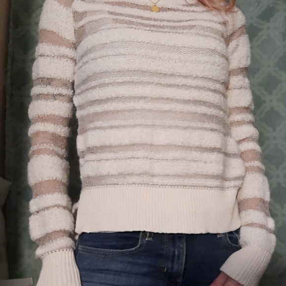 BCBG SWEATER - Picture 9 of 11